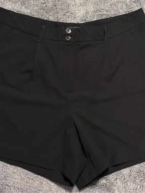 Black Shorts Pleated Front Dressy Shorts for women Nautica size 14
